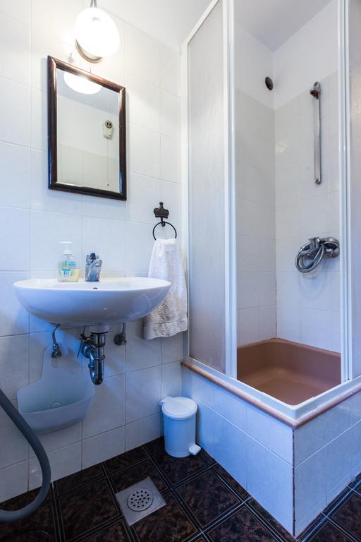 Lavender Apt. W. Balcony In Old Town Zadar Rom bilde