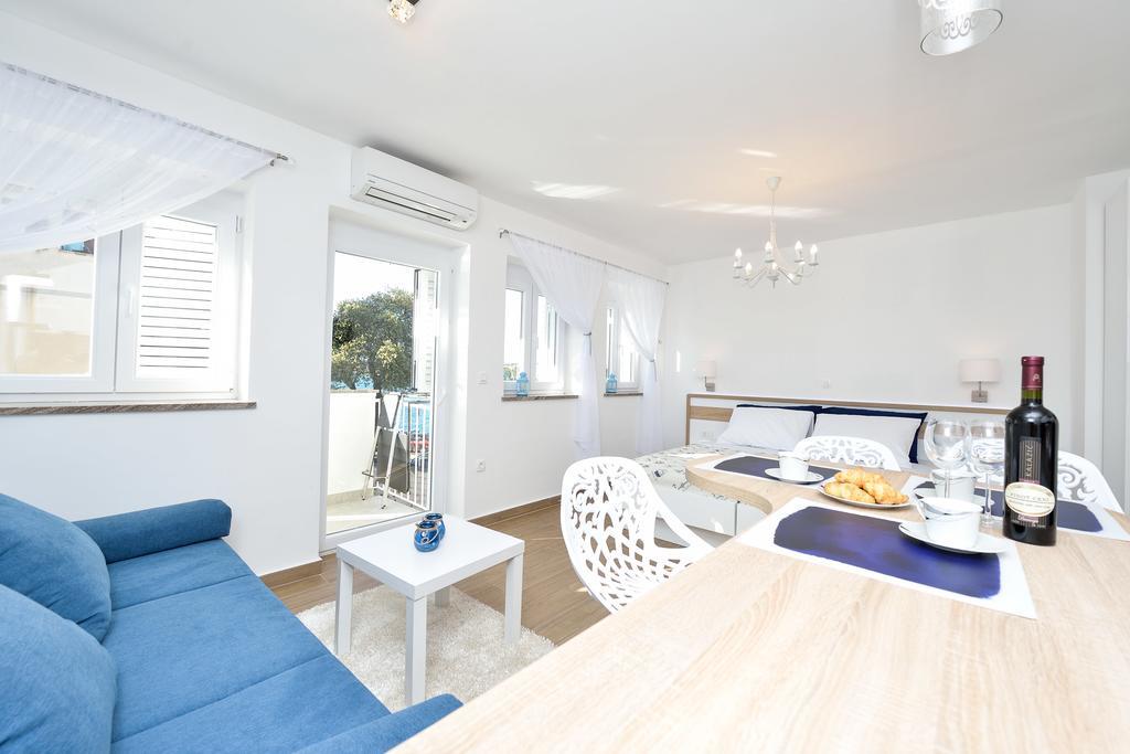 Lavender Apt. W. Balcony In Old Town Zadar Eksteriør bilde