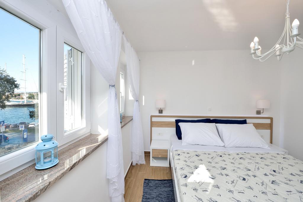 Lavender Apt. W. Balcony In Old Town Zadar Eksteriør bilde