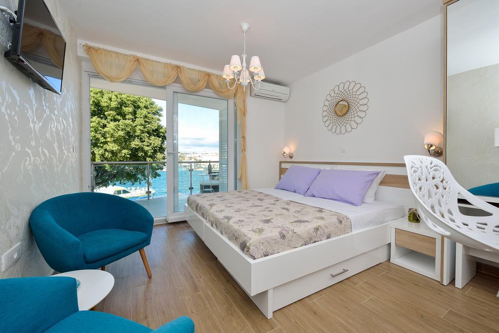 Lavender Apt. W. Balcony In Old Town Zadar Eksteriør bilde